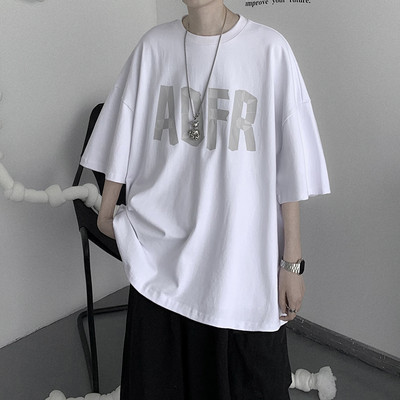 Tricou larg pentru bărbați cu inscripție și decolteu rotund