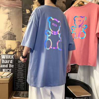 Tricou modern pentru bărbați cu aplicație și decolteu oval