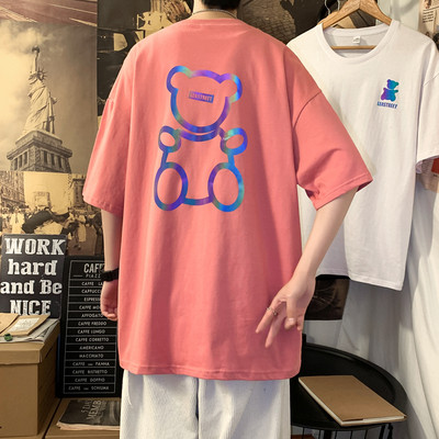 Tricou modern pentru bărbați cu aplicație și decolteu oval