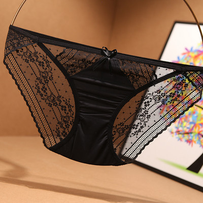 Bikini de damă de actualitate cu dantelă