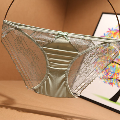 Bikini de damă de actualitate cu dantelă