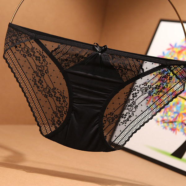 Bikini de damă de actualitate cu dantelă