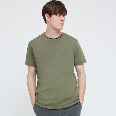 Tricou pentru bărbați cu decolteu oval și mâneci scurte