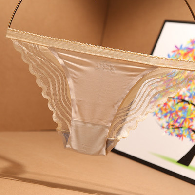 Bikini de actualitate model simplu