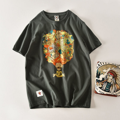 Tricou modern pentru bărbați cu decolteu oval și aplicație