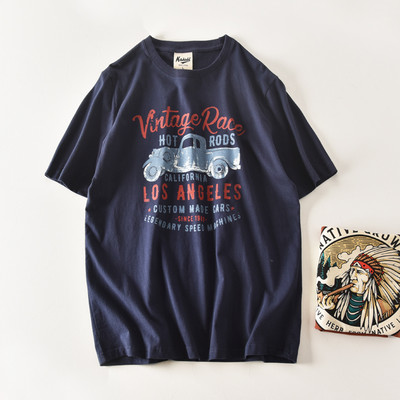 Tricou modern pentru bărbați cu decolteu oval și aplicație