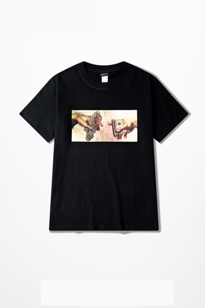 Novi model muške majice s printom i ovalnim izrezom