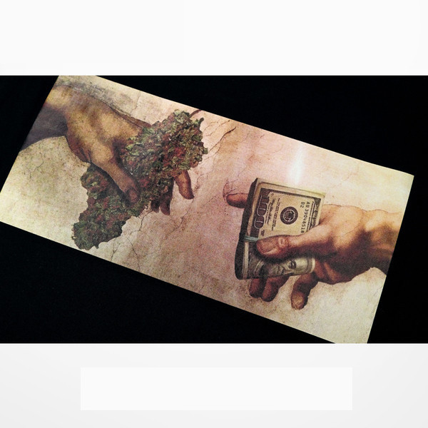 Novi model muške majice s printom i ovalnim izrezom