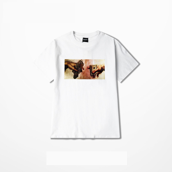 Novi model muške majice s printom i ovalnim izrezom