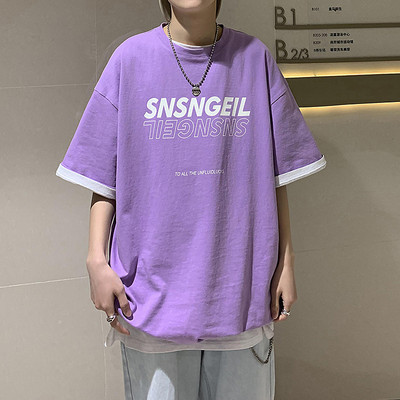 Tricou modern pentru bărbați cu inscripții și mâneci scurte