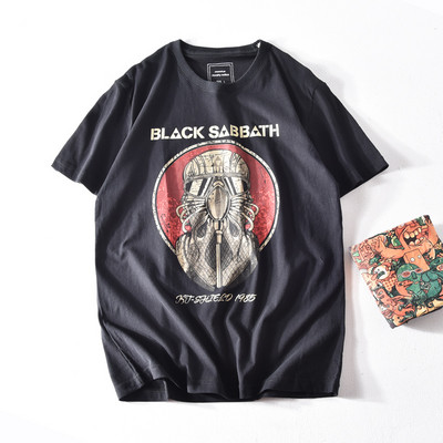 Tricou casual barbatesc cu aplicatie si decolteu oval