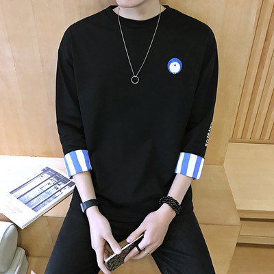 Bluza barbatesta cu decolteu rotund si broderie