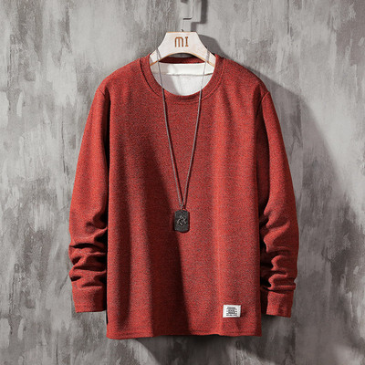 Bluză casual bărbătească cu decolteu oval și emblemă