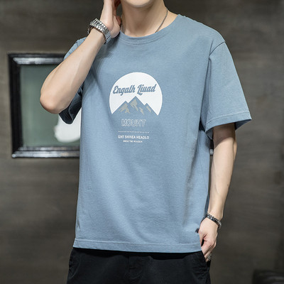 Tricou casual barbatesc cu decolteu oval si imprimeu - mai multe culori