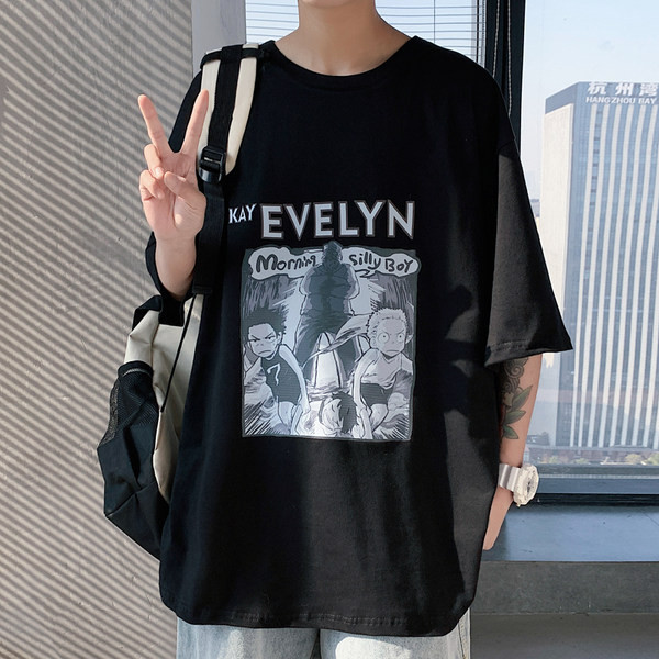 Tricou larg pentru bărbați modern cu aplicație și mâneci scurte