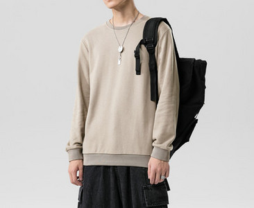 Bluză bărbătească simplă cu mâneci lungi și decolteu rotund