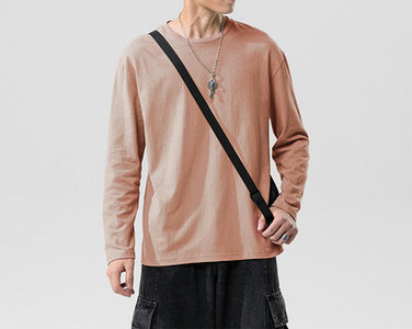 Bluză bărbătească simplă cu mâneci lungi și decolteu rotund