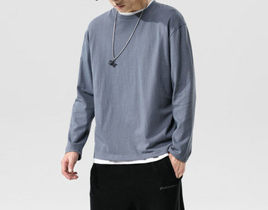 Bluză bărbătească simplă cu mâneci lungi și decolteu rotund