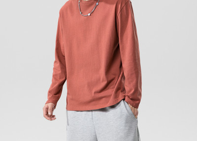 Bluză bărbătească simplă cu mâneci lungi și decolteu rotund