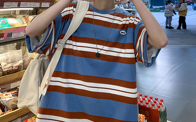 Tricou bărbătesc în dungi - model larg cu mâneci 3/4