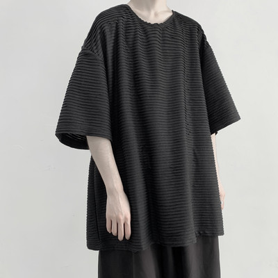 Ανδρικό φαρδιά μπλουζάκι με 3/4 μανίκια και οβάλ λαιμόκοψη