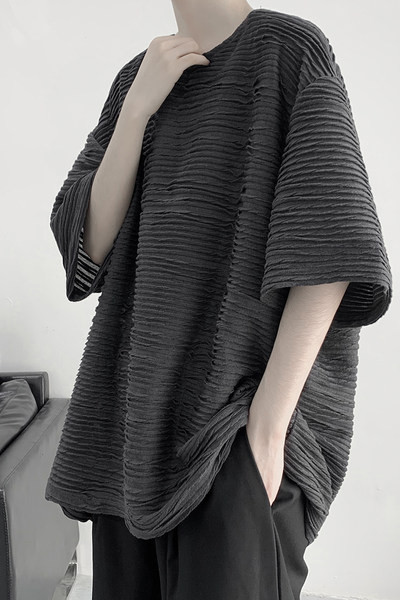 Ανδρικό φαρδιά μπλουζάκι με 3/4 μανίκια και οβάλ λαιμόκοψη