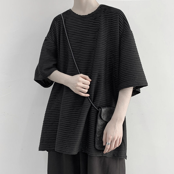 Ανδρικό φαρδιά μπλουζάκι με 3/4 μανίκια και οβάλ λαιμόκοψη