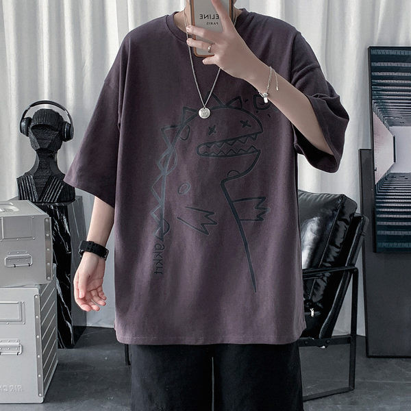 Tricou barbatesc cu imprimeu si decolteu oval - model larg