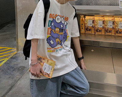 Tricou larg pentru bărbați cu aplicație colorată