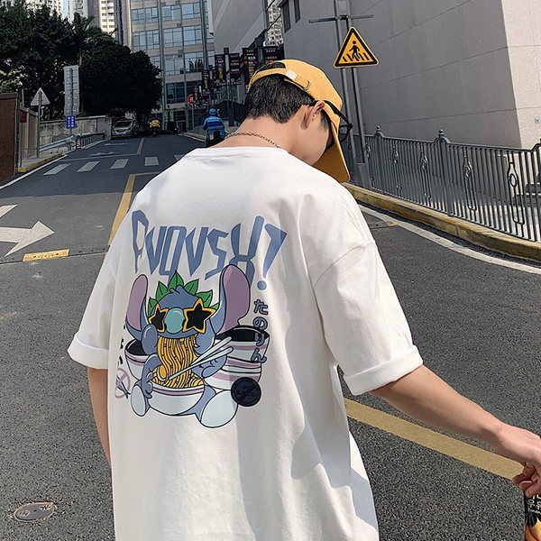 Tricou larg pentru bărbați cu inscripție colorată și mâneci scurte