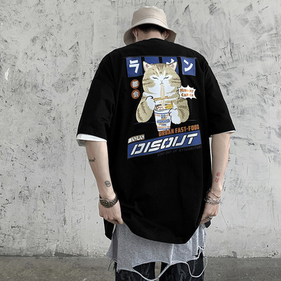 Tricou larg pentru bărbați cu mâneci 3/4 și aplicație colorată