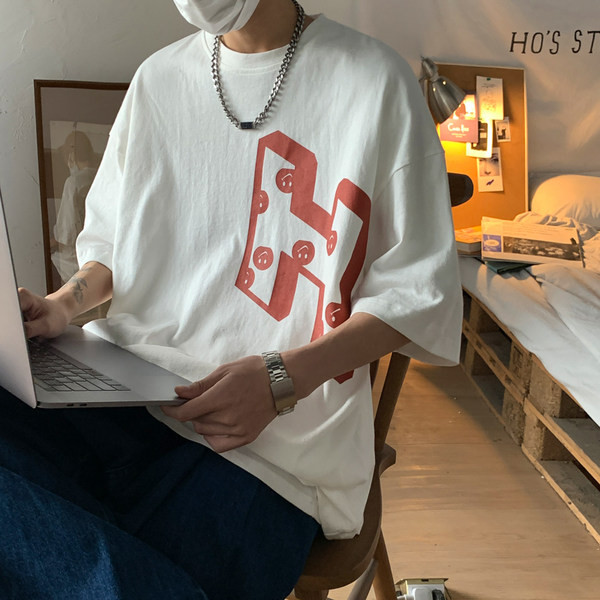 Tricou larg pentru bărbați cu mâneci 3/4 și imprimeu