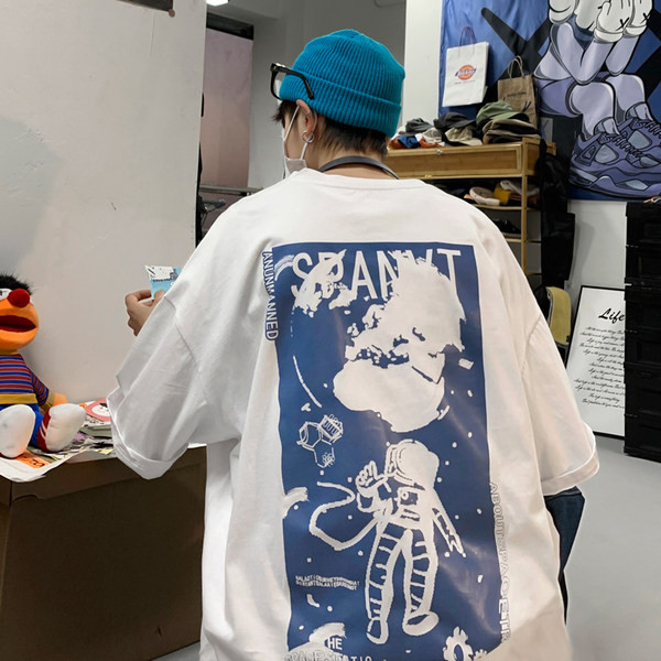 Tricou larg pentru bărbați cu decolteu rotund - în trei culori