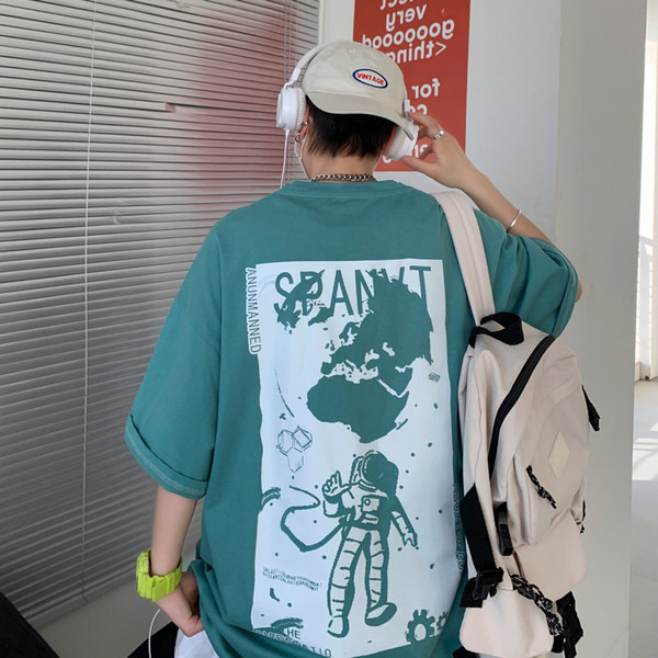 Tricou larg pentru bărbați cu decolteu rotund - în trei culori