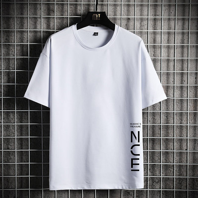 Tricou casual barbatesc cu decolteu oval si aplicatie - mai multe culori