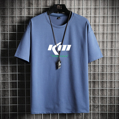 Tricou casual barbatesc cu decolteu oval si aplicatie - mai multe culori