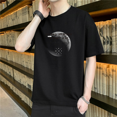 Tricou barbatesc model nou cu emblema si maneci scurte