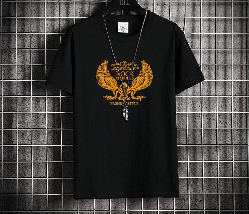 Tricou casual barbatesc cu decolteu oval si imprimeu