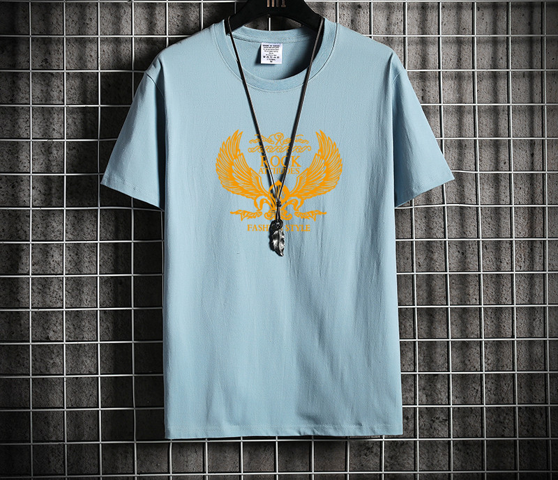 Tricou casual barbatesc cu decolteu oval si imprimeu