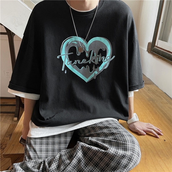 Muški ležerni široki model majice s aplikacijom