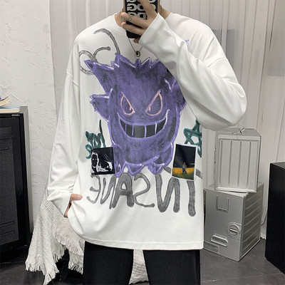 Bluza barbatesta cu decolteu oval si aplicatie