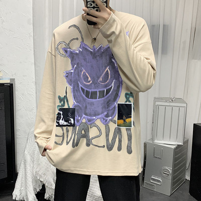 Bluza barbatesta cu decolteu oval si aplicatie