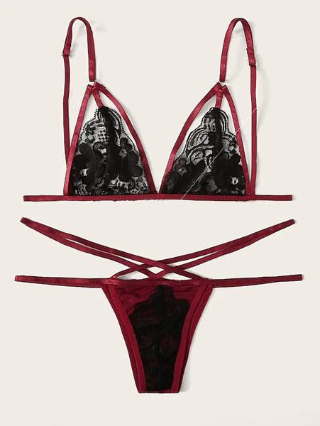 Κομψό γυναικείο σετ από δύο μέρη με δαντέλα