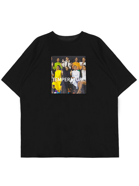 Muška majica s ovalnim izrezom i printom