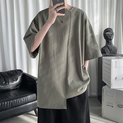 Tricou barbatesc model asimetric cu decolteu rotund