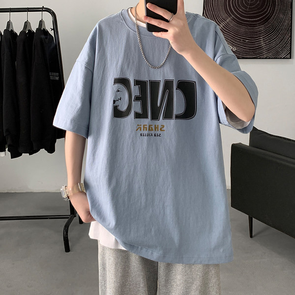 Tricou largi de primăvară pentru bărbați cu aplicație