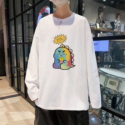 Bluza barbatesta cu aplicatie colorata si decolteu oval - model lat