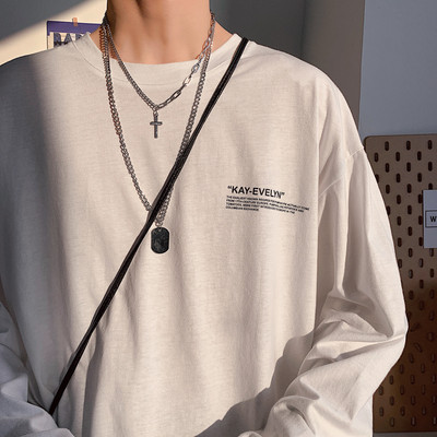 Bluză largă pentru bărbați cu decolteu oval și inscripții