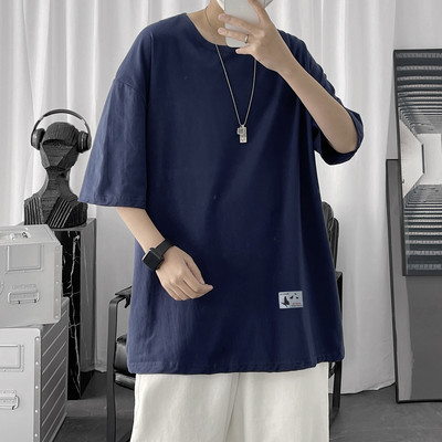 Tricou barbatesc model larg cu aplicatie