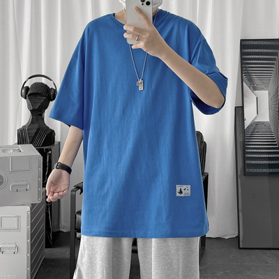 Tricou barbatesc model larg cu aplicatie